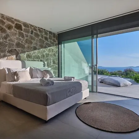 Alices Mykonos
