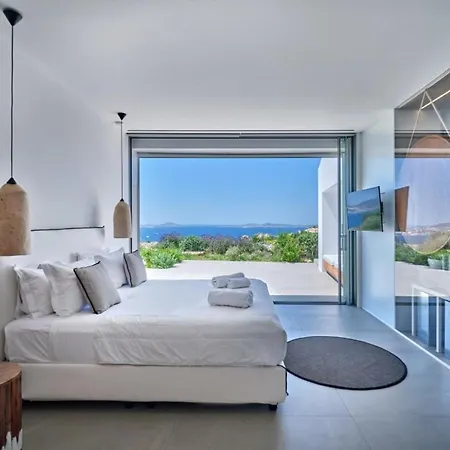 Alices Mykonos *